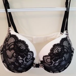 Victoria Secret Convertible Bra